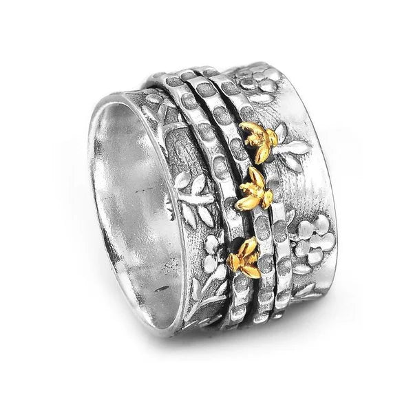 Zarter Ring mit Bienenblüten-Design