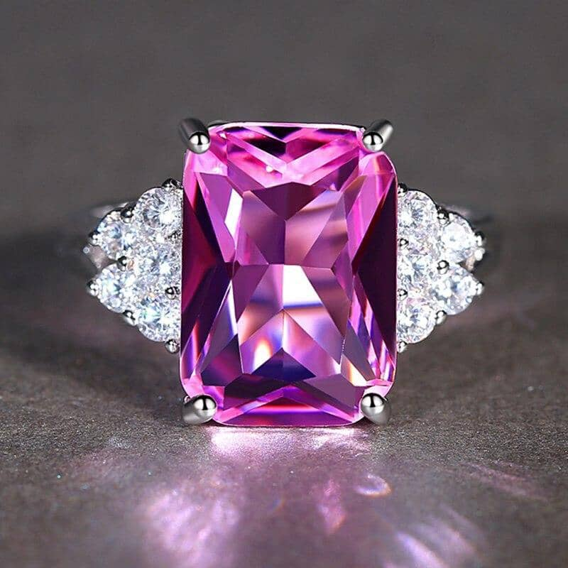 Atemberaubender Rosenring in brillantem Silber