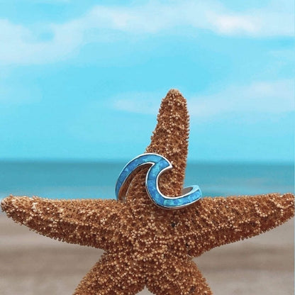 Eleganter Opal- und Silberring im Stil der Meereswellen