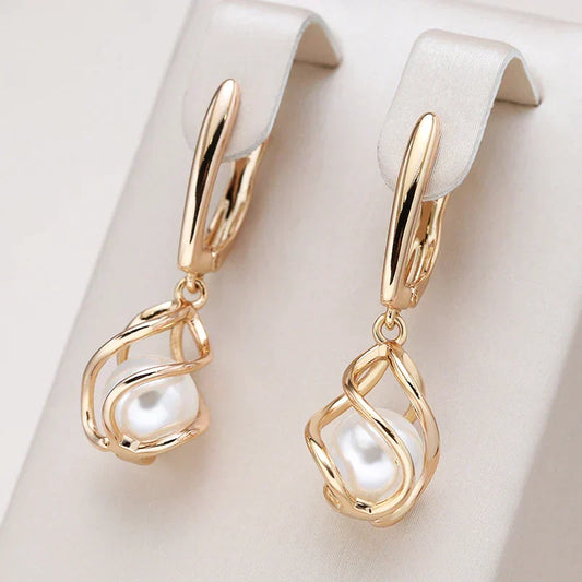 Luxurious gold pearl earrings for a touch of elegance