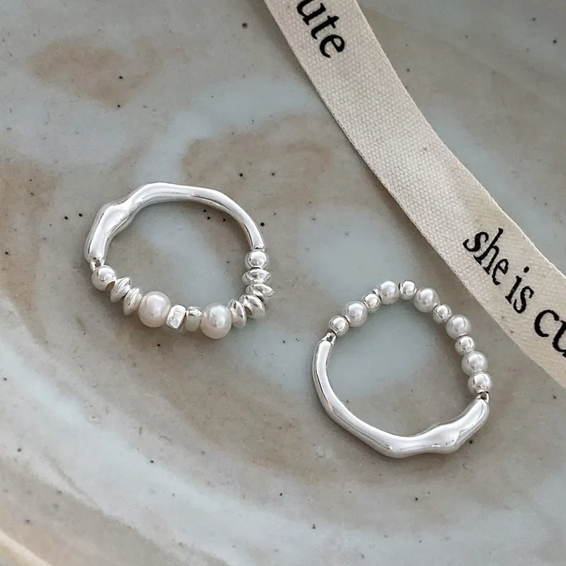 Elegante unregelmäßige Perlenringe aus hochwertigem Sterlingsilber