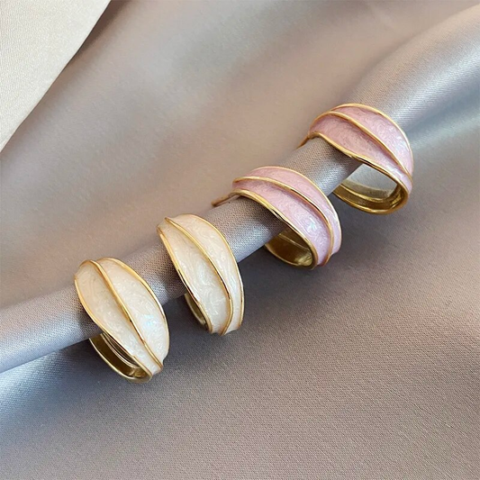 Wunderschöne Blumendekor-Ohrringe